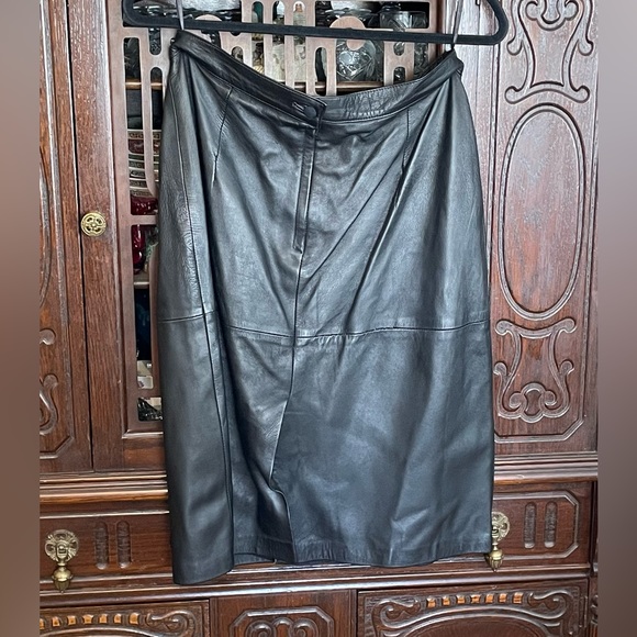 Vintage Leather Skirt - Picture 2 of 3